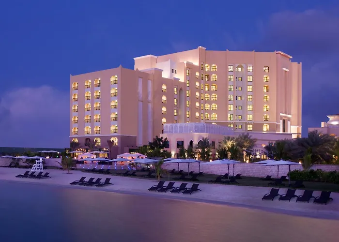Luxury hotel only: Traders Hotel, Abu Dhabi