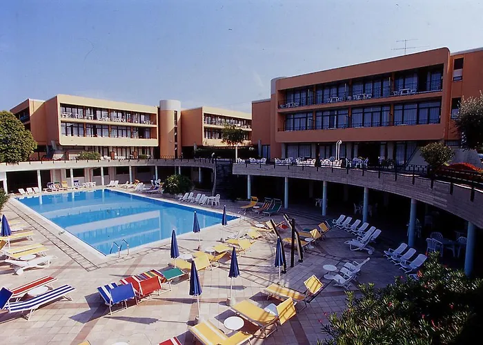 Hotel mit Tennis: Hotel Holiday