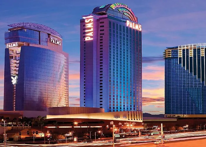 Palms Place Studio With Balcony & Strip View