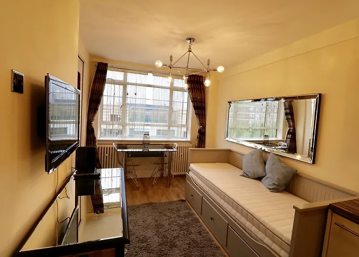 Nell Gwynn House Apartment