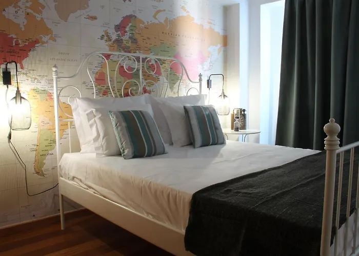 Hotel perto da faculdade: Travellers Pearl By Storytellers
