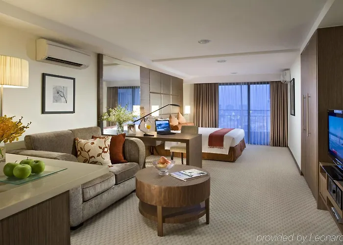 Somerset Liang Court