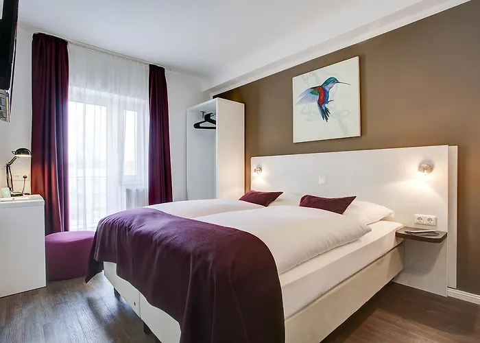 Hotels Close to Airport West