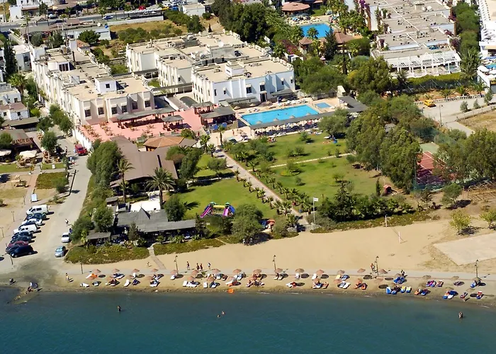 Ladonia s Del Mare (Adults Only)