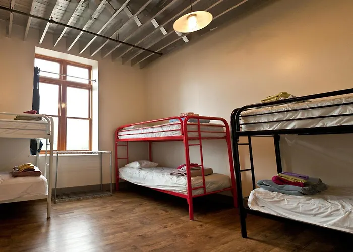 Hotel near College: Nashville Downtown Hostel - Adults Only