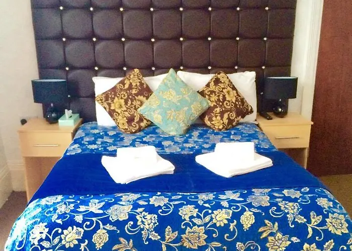 Guest house: Metro Star