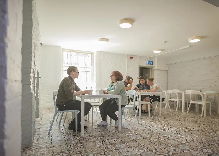 Hotel pres du College: Abrahams Hostel