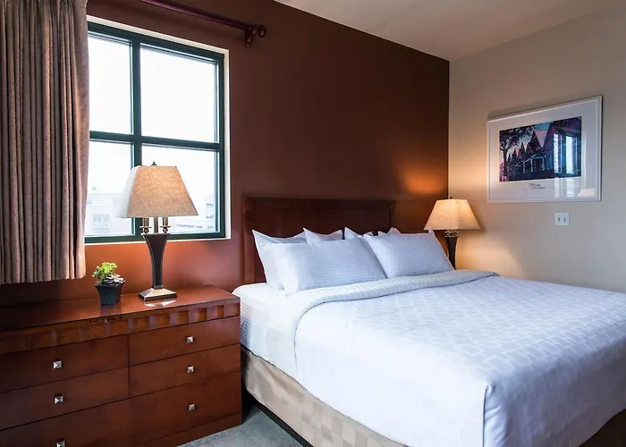 Luxury hotel only: Inn At Cherry Creek