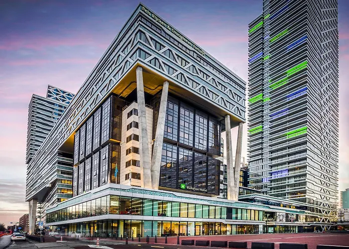 Zentrales Hotel: Leonardo Hotel Den Haag Babylon