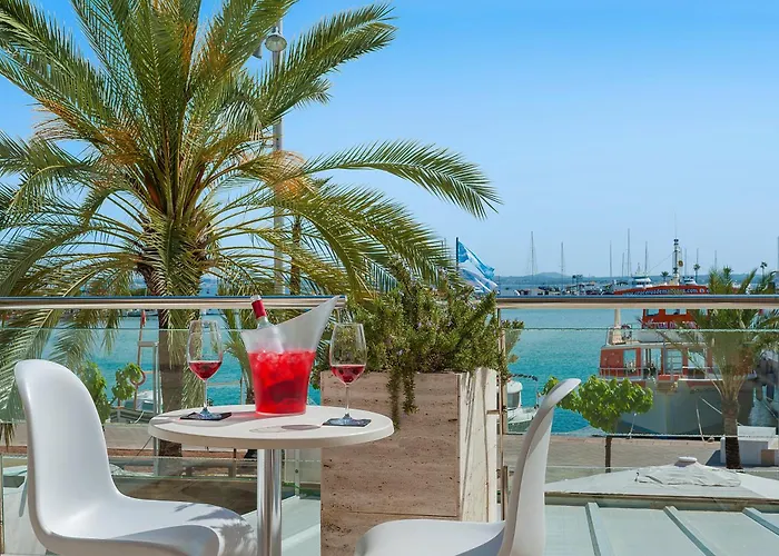  Hostal Brisa Marina