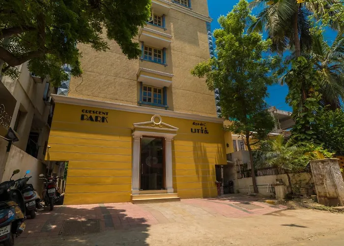3 star hotels Crescent Park