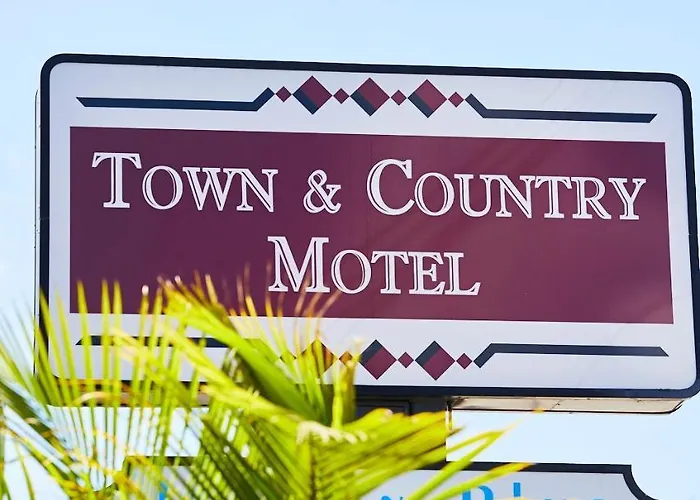 Motel: Town And Country Motel
