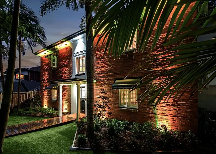 B&B only: Edward Lodge New Fam