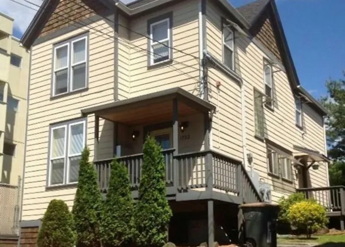 Capitol Hill Luxury s
