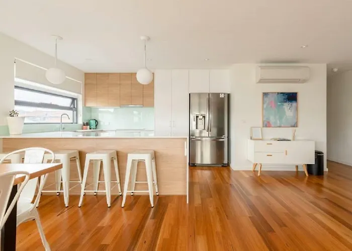 Vacation rental: Kangaroo Bay Apartments