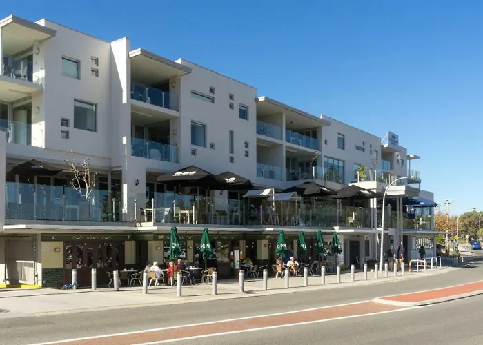Romantic hotel: Mullaloo Beach Hotels & Apartments