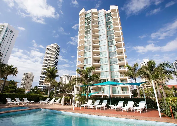 Maldives Resort Main Beach, Gold Coast