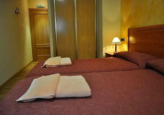 B&B: Hostal Puerta del Valle
