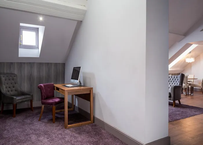 Roomzzz Newcastle City