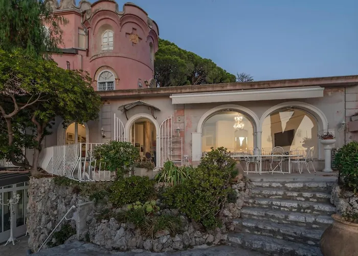 Chateau Des Anglais - Five Stars Holiday House