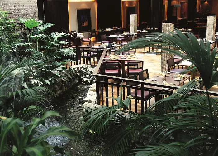 Family Hotel: Radisson Blu Resort, Sharjah